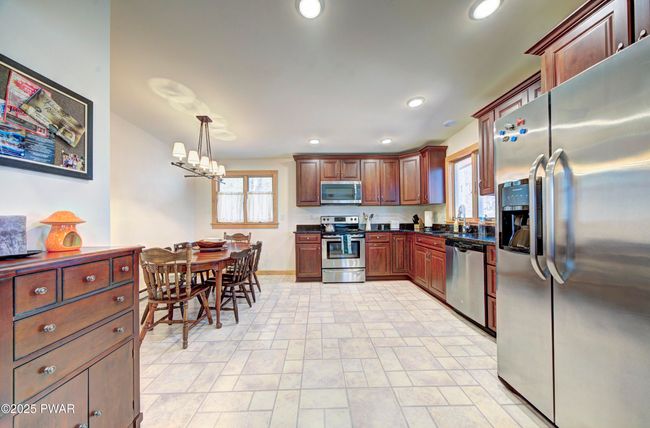 Kitchen | Image 11
