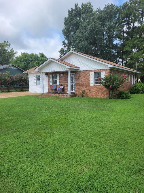 747 Best St, Covington, TN, 38019-2001 | Card Image