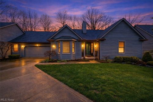 9083 Woodcrest Dr, Brecksville, OH, 44141-2476 | Card Image