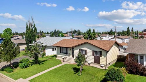 5413 48 Avenue W, Forestburg, AB, T0B1N0 | Card Image