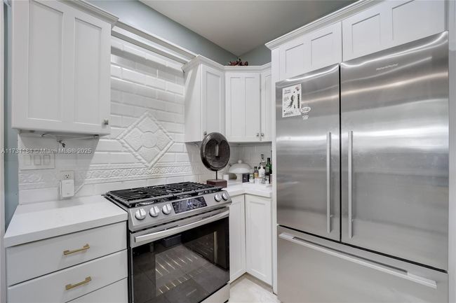 6121 Lagorce Dr, House other with 4 bedrooms, 2 bathrooms and null parking in Miami Beach FL | Image 12