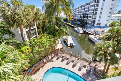 402-4800 Bayview Dr, Fort Lauderdale, FL, 33308-4900 | Card Image