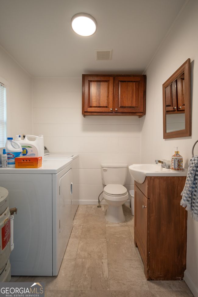 615 Sanford Rd, House other with 3 bedrooms, 2 bathrooms and null parking in hull GA | Image 33