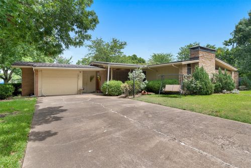 703 N Holly Ave, Sherman, TX, 75092-5528 | Card Image