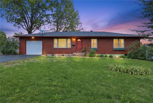 16314 E Pacific Avenue, Independence, MO, 64050 | Card Image