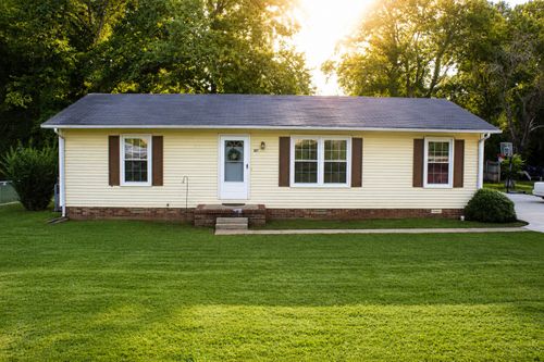 701 Herb Dr, Lawrenceburg, TN, 38464-2950 | Card Image