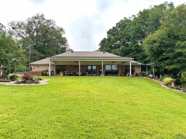 2012 W Lake Dr, House other with 3 bedrooms, 2 bathrooms and null parking in Gladewater TX | Image 15