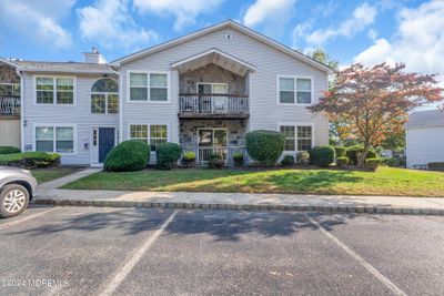 19 Diane Drive, Condo with 2 bedrooms, 2 bathrooms and null parking in Tinton Falls NJ | Image 3