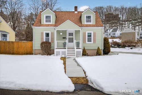 15 Evelyn Rd, Derby, CT, 06418-1105 | Card Image