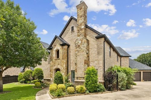 2157 Lookout Ct, Hurst, TX, 76054-2817 | Card Image