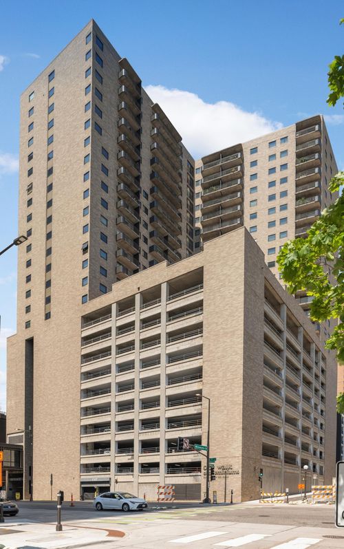 1305-66 9th St E, Saint Paul, MN, 55101-4701 | Card Image