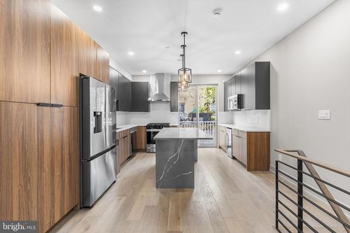 2340 Alter St, PHILADELPHIA, PA, 19146-2416 | Card Image