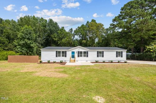250 Allen Dr, Fuquay Varina, NC, 27526-8815 | Card Image