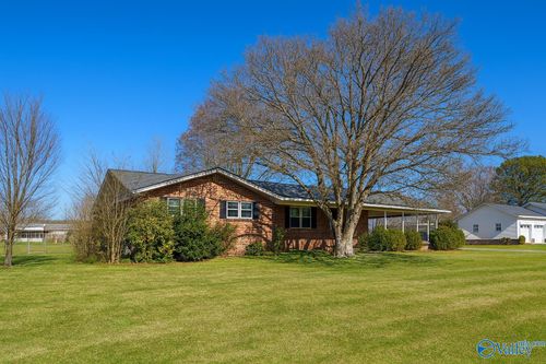 1007 Julian Ave, Albertville, AL, 35950-6120 | Card Image