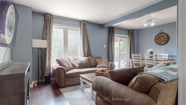 621 Cobblehill Dr, House attached with 4 bedrooms, 3 bathrooms and 3 parking in Oshawa ON | Image 4
