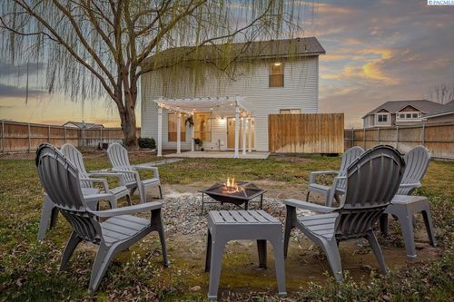 4333 Nw Commons Dr, Pasco, WA, 99301-7125 | Card Image