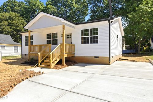 924 E Davis St, Burlington, NC, 27215-6618 | Card Image
