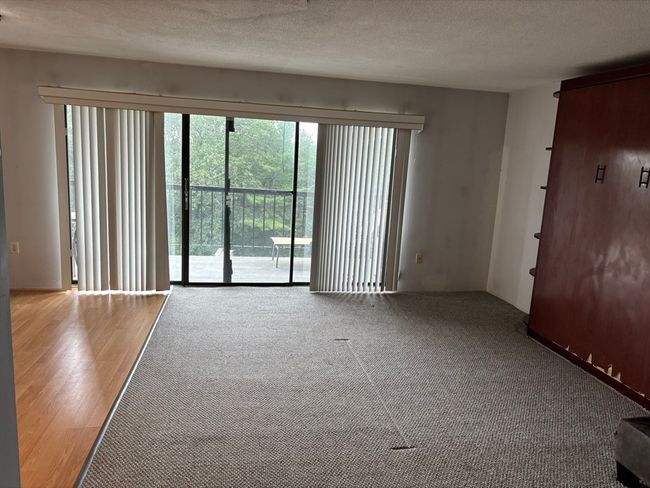 APT-43 - 1 Summit Dr, Condo with 1 bedrooms, 1 bathrooms and 2 parking in Reading MA | Image 4
