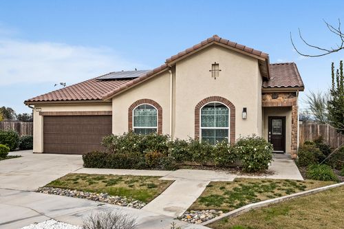 804 S Simon St, Visalia, CA, 93292-3416 | Card Image