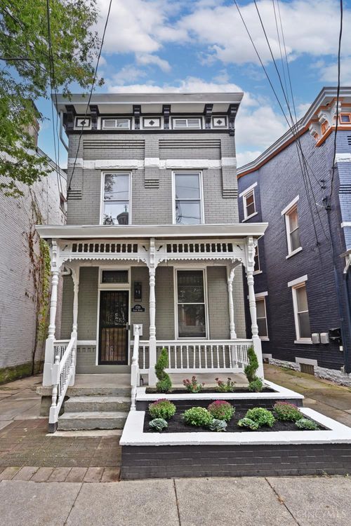 1739 Chase Ave, Cincinnati, OH, 45223-2057 | Card Image