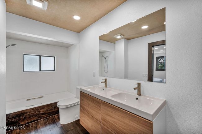 638 N Martin Dr, House other with 7 bedrooms, 6 bathrooms and 5 parking in Zephyr Cove NV | Image 35