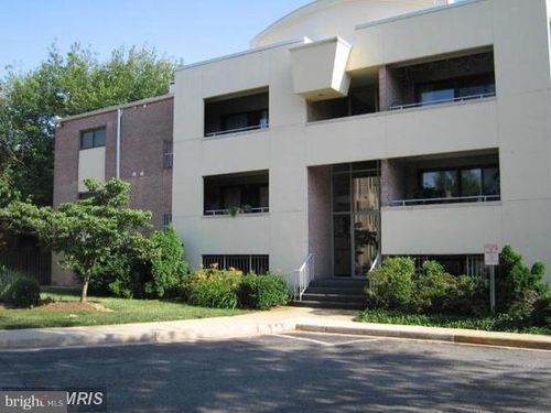 301-4358 Cherry Hill Rd, ARLINGTON, VA, 22207-3229 | Card Image