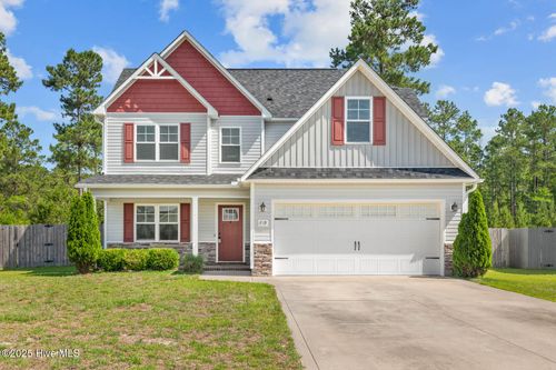 719 Addor Dr, Richlands, NC, 28574-1318 | Card Image