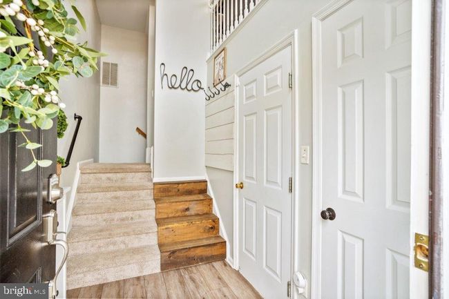 10136 Pale Rose Loop, Townhouse with 3 bedrooms, 3 bathrooms and null parking in BRISTOW VA | Image 6