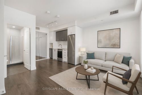 501-30 Upper Mall Way, Thornhill, ON, L4J0L7 | Card Image