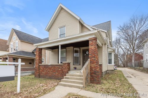 727 Union Avenue Se, Grand Rapids, MI, 49503 | Card Image
