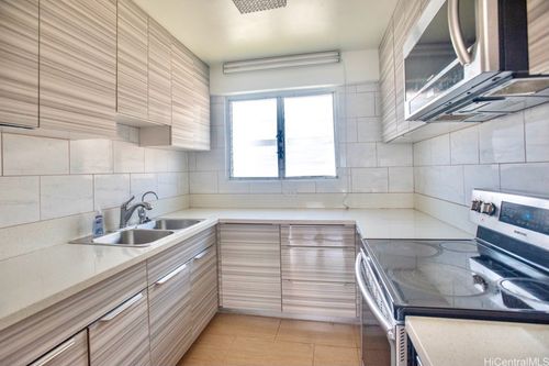 apt-a202-908 University Ave, Honolulu, HI, 96826-3204 | Card Image