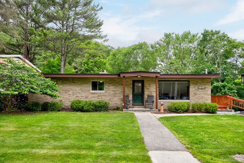 199 Grand Ave, Grand Haven, MI, 49417-2410 | Card Image