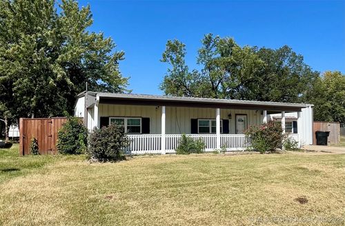520 5th St, Morris, OK, 74445-2216 | Card Image