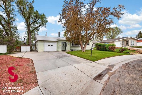 2705 E 11th St, Casper, WY, 82609 | Card Image