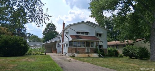 1810 Thorndale St, Commerce Township, MI, 48382-2235 | Card Image