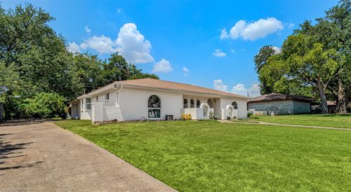 3605 Spring Valley Dr, Bedford, TX, 76021-2227 | Card Image