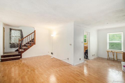 1612 Euclid Ave, Flint, MI, 48503-1119 | Card Image