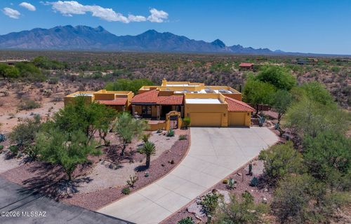778 E Well Rock Place, Green Valley, AZ, 85614 | Card Image
