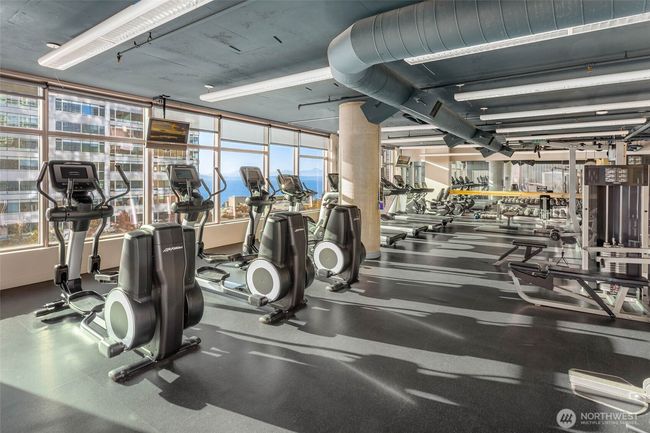 Big gym | Image 32