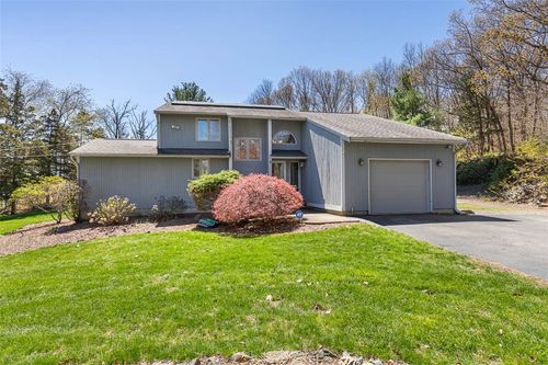 1112 Great Rd, Lincoln, RI, 02865-3834 | Card Image
