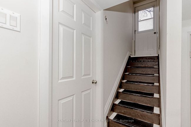 22 Rogers Rd, House other with 4 bedrooms, 2 bathrooms and 4 parking in Brampton ON | Image 37