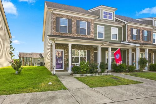 752 Bradburn Village Way, Antioch, TN, 37013-3868 | Card Image