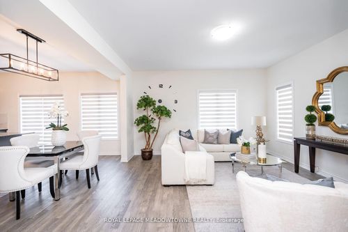 16 Bethune Ave, Welland, ON, L3B0H5 | Card Image