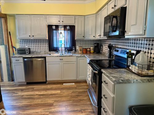 317 S Kossuth St, Osceola, IA, 50213-1438 | Card Image