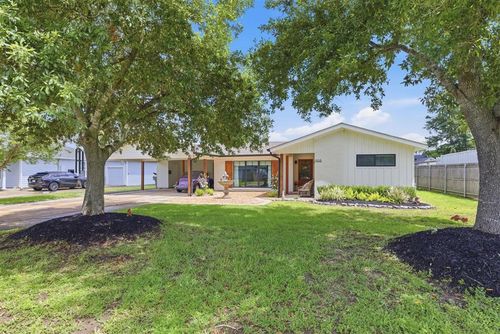 1108 Paris St, Lake Charles, LA, 70605-4338 | Card Image