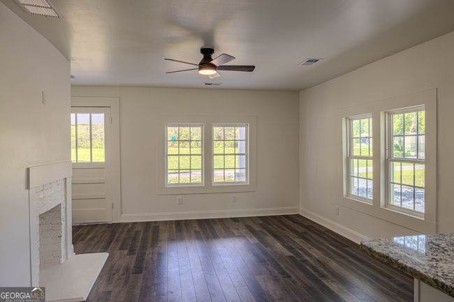 8 Mill St Sw, House other with 3 bedrooms, 2 bathrooms and null parking in Cave Spring GA | Image 19