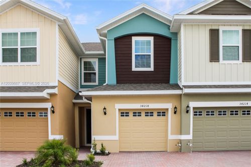 34218-34218 Cinder Way, Zephyrhills, FL, 33545-8327 | Card Image