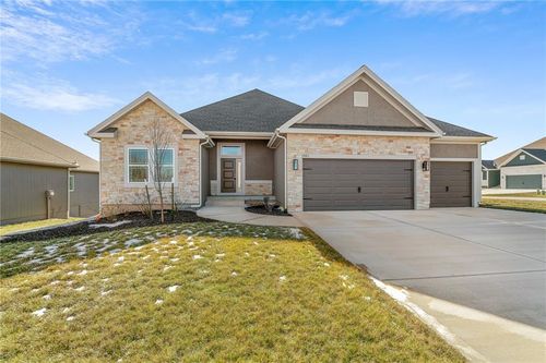 7001 Ne 103rd St, Kansas City, MO, 64156-7702 | Card Image