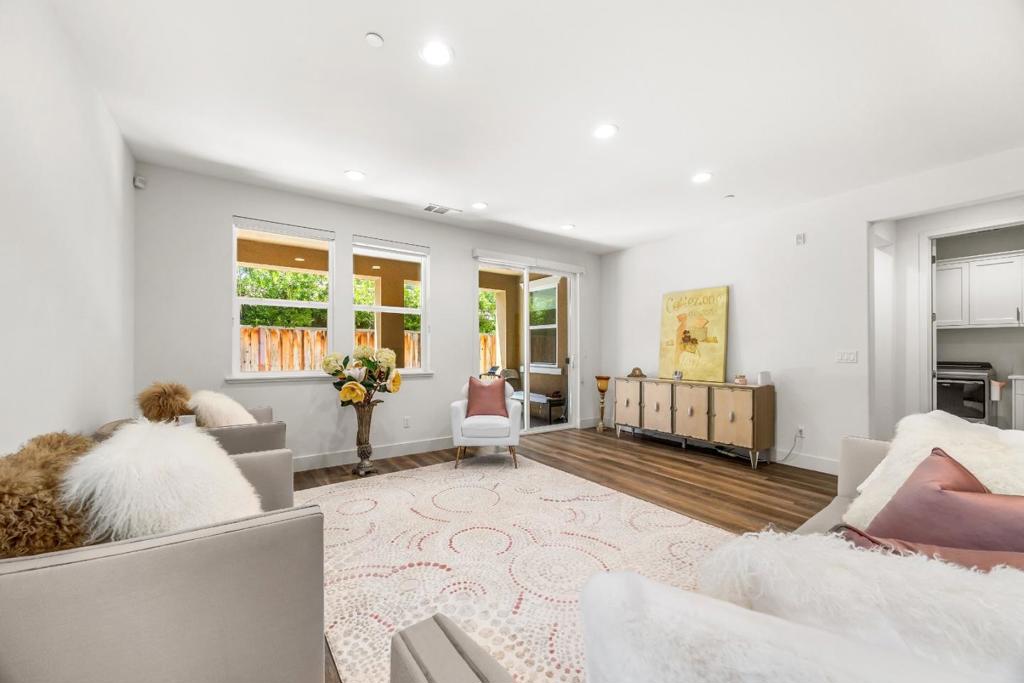 Residential in Hollister 5