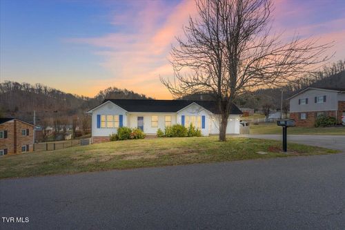 331 Townview Dr, Lebanon, VA, 24266-7039 | Card Image